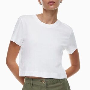 ✨Three✨Wilfred Free Weekend T-Shirts from Aritzia